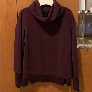 Warm Cowl neck maroon sweatshirt